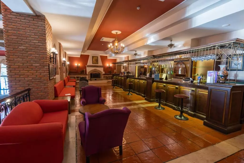 بار هتل گرند یازیچی کلاب مارماریس پالاس